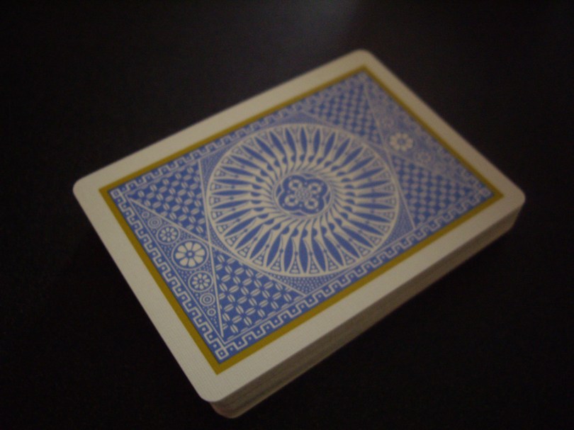 Maeda : Pale Blue Gold Frame Circle Back